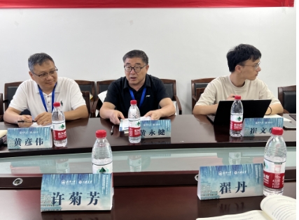 深圳大學(xué)漢詩藝術(shù)創(chuàng)新研究中心主任黃永健教授在武漢大學(xué)參加中國新文學(xué)學(xué)會第37屆年會暨國際學(xué)術(shù)研討會