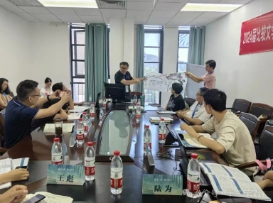 漢詩十三行 感謝黃維梁教授來信概評十三行漢詩一一手槍詩